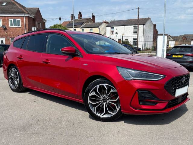 Ford Focus 1.0 EcoBoost Hybrid mHEV ST-Line X Edition 5dr Estate Petrol RED