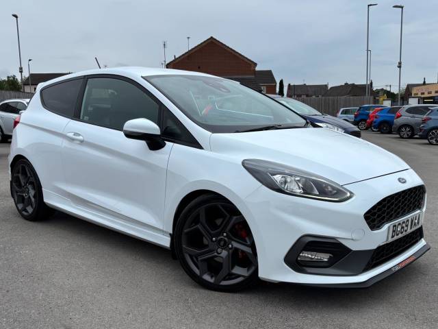 Ford Fiesta 1.5T EcoBoost ST-3 Euro 6 (s/s) 3dr Hatchback Petrol Frozen White